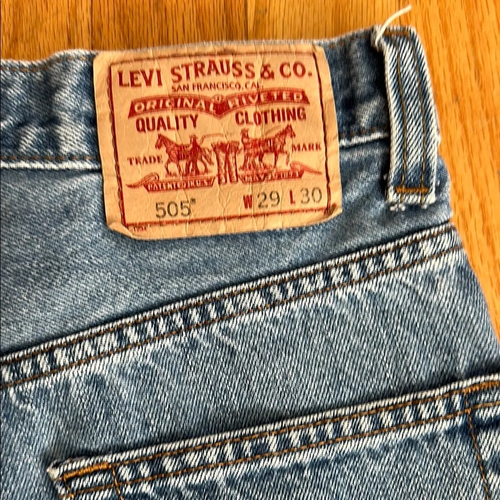 Levi's 505 Blue Jeans cut off shorts - Picture 3 of 5